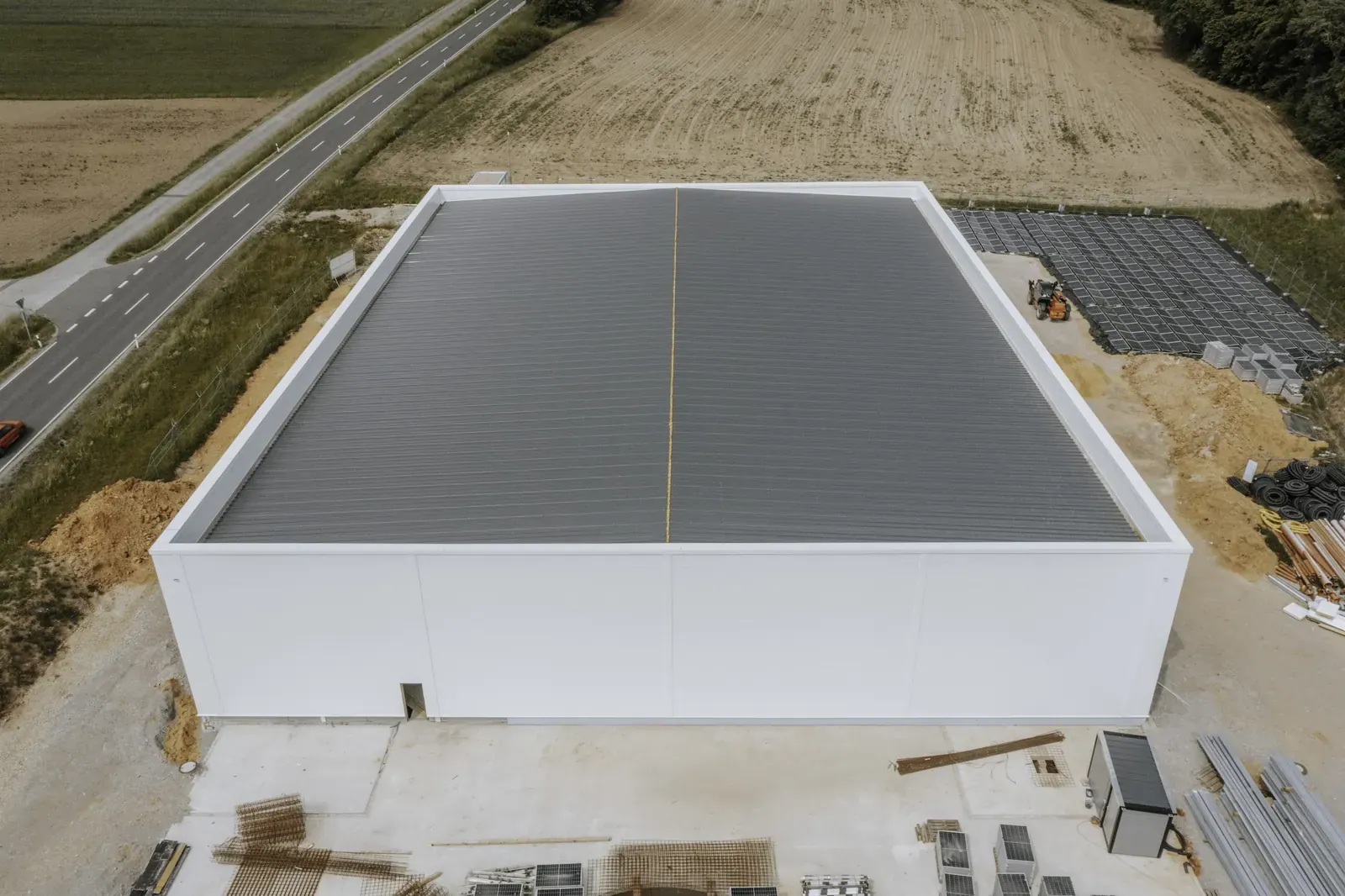 Hardy Barth: Produktionshalle mit Büro und PV, Bild 7 (Bauphase)