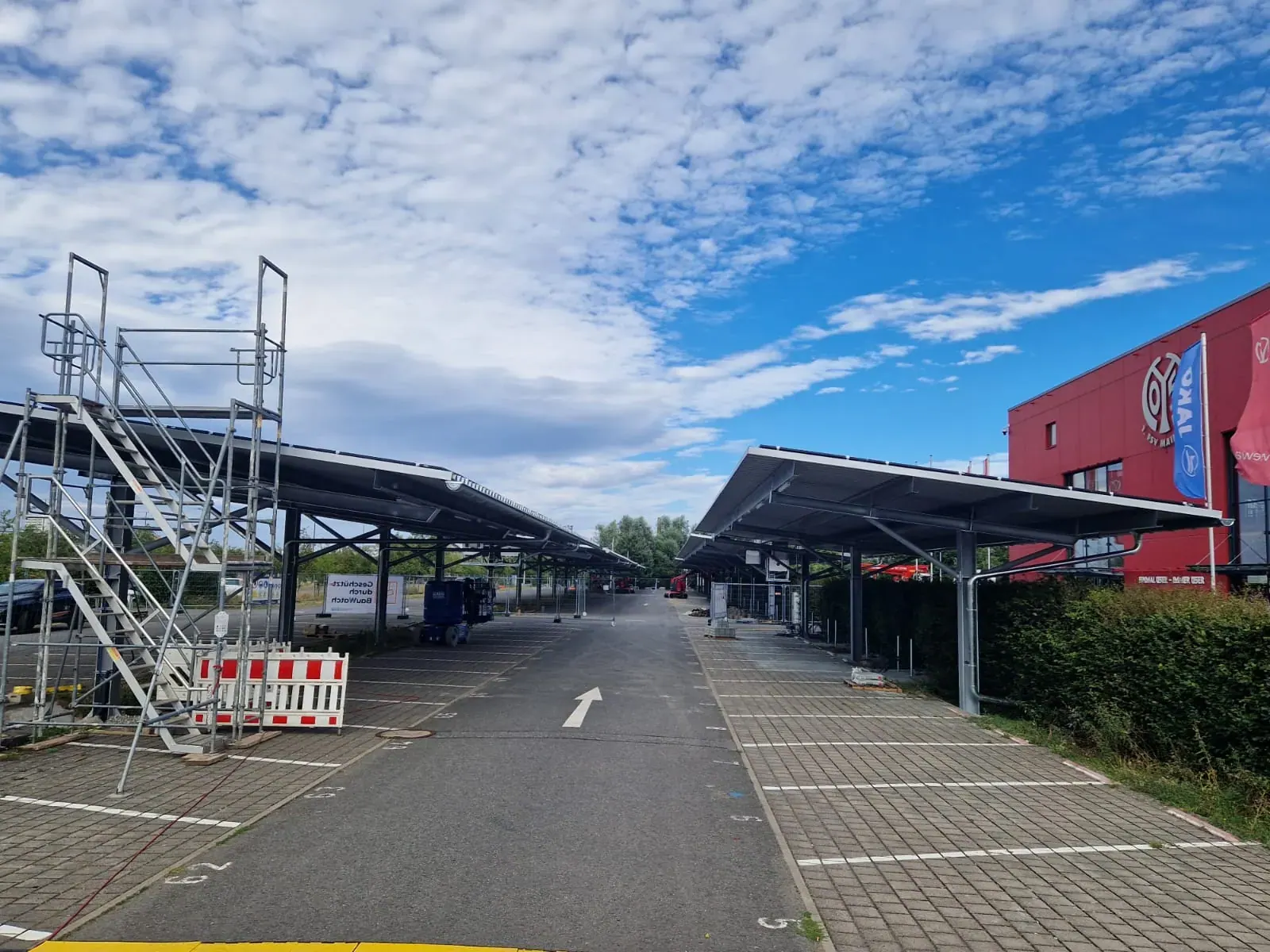 1. FSV Mainz 05: Solar-Carports auf dem Stadionparkplatz, Bild 7