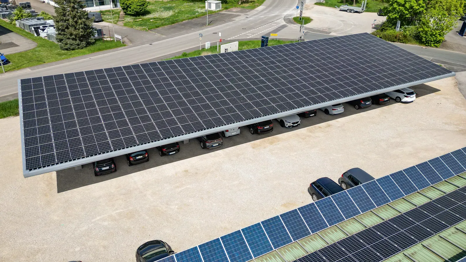 Hardy Barth: PV-Carport auf dem Firmenparkplatz, Bild 2