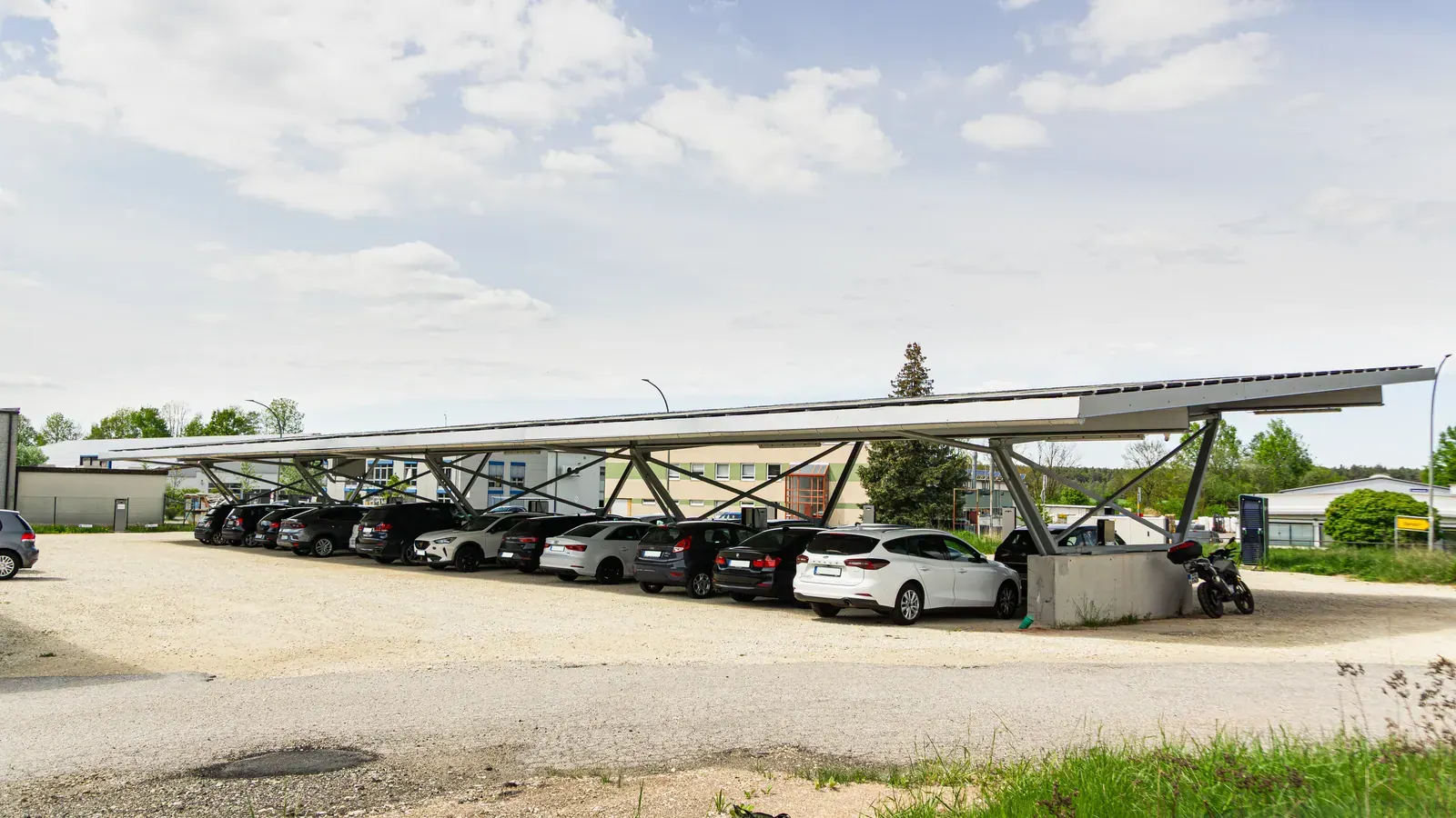 Hardy Barth: PV-Carport auf dem Firmenparkplatz, Bild 4